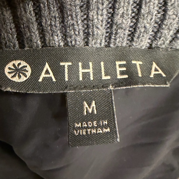 ATHLETA Black Puffer Tioga Cropped Vest Lined Full Zip Size M 350891 - Picture 4 of 10